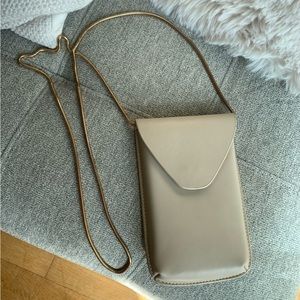 Crossbody purse
